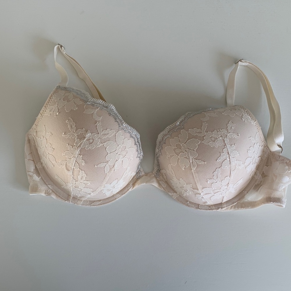 32DD Dream Angels Push-up Bra Cream Beige lace - Used Like New - Tags Remove